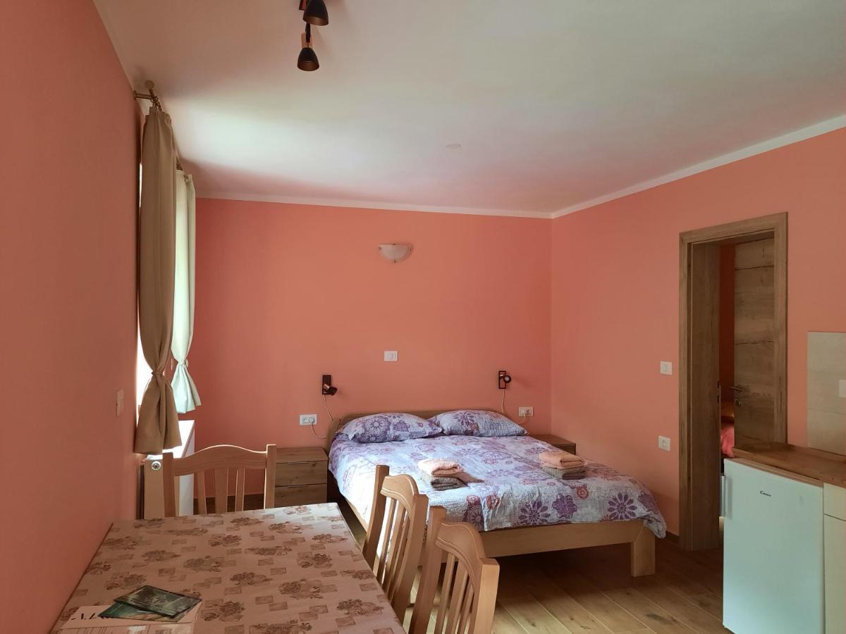 Apartment Pretner, Lepena Soča Exteriör bild